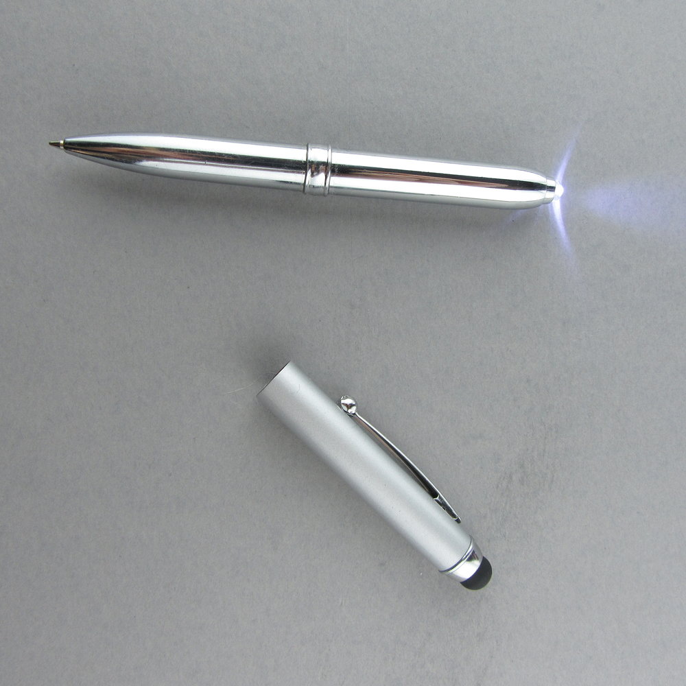 Universal präzisions Stylus - Touch-Pen für Touchscreens inkl. Kugelschreiber & LED 3 in 1 - Zufällige Farbe