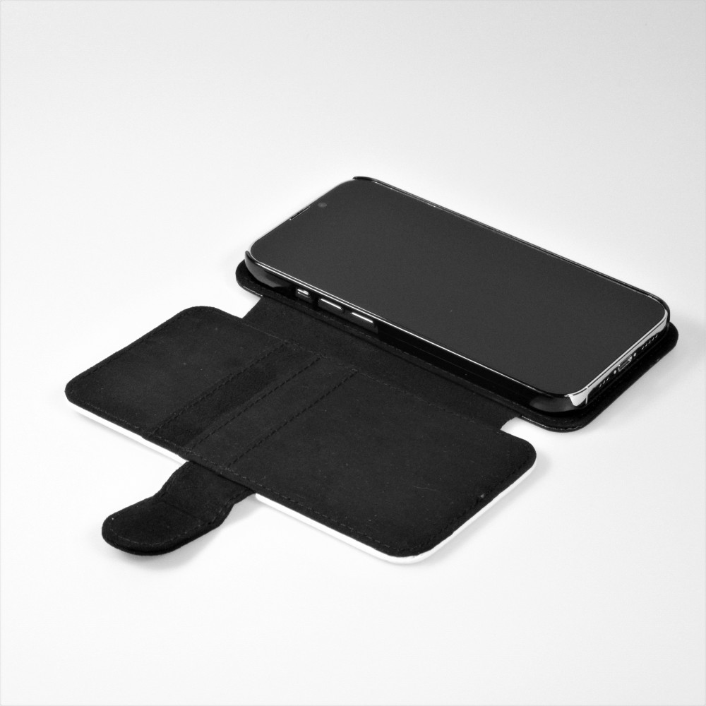 Coque iPhone 13 Pro Max - Wallet noir Swiss Passport