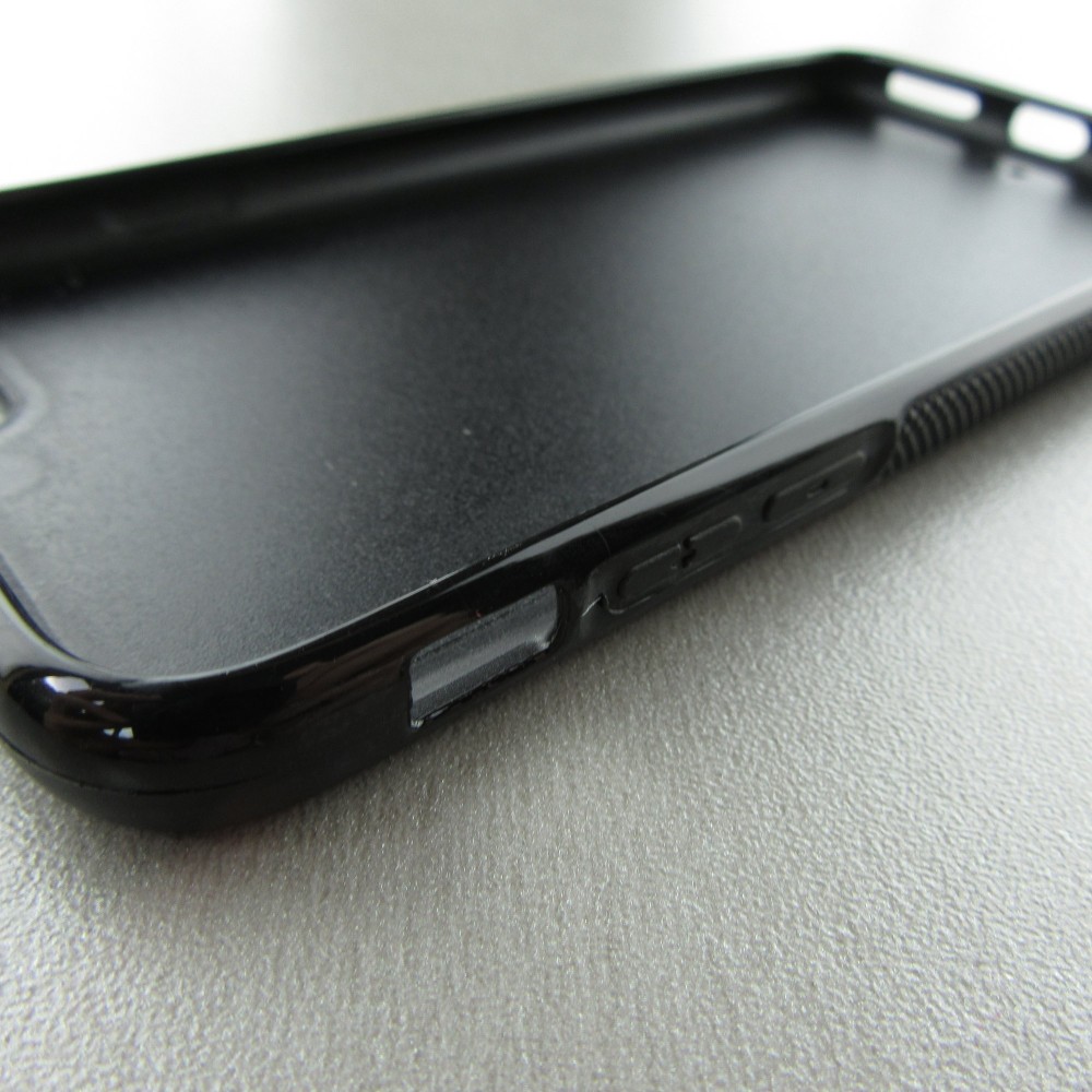 Coque iPhone 6/6s - Silicone rigide noir Wolf Shape