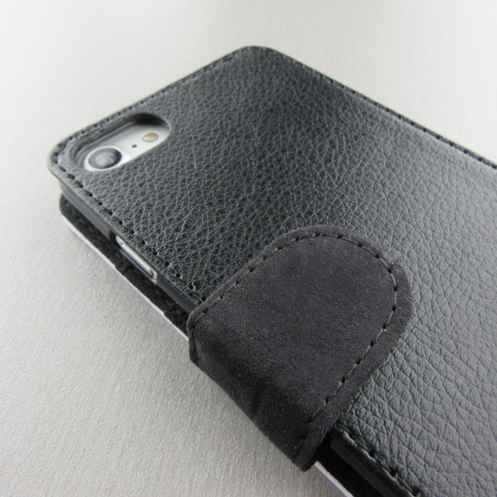 Coque iPhone 7 / 8 / SE (2020, 2022) - Wallet noir Carbon Basic